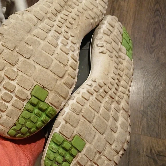 Well Loved Shoe Lot - Picture 6 of 7